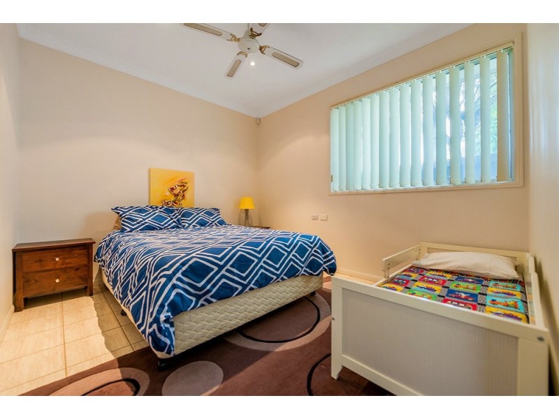 86 Gibraltar Drive, Isle Of Capri QLD 4217