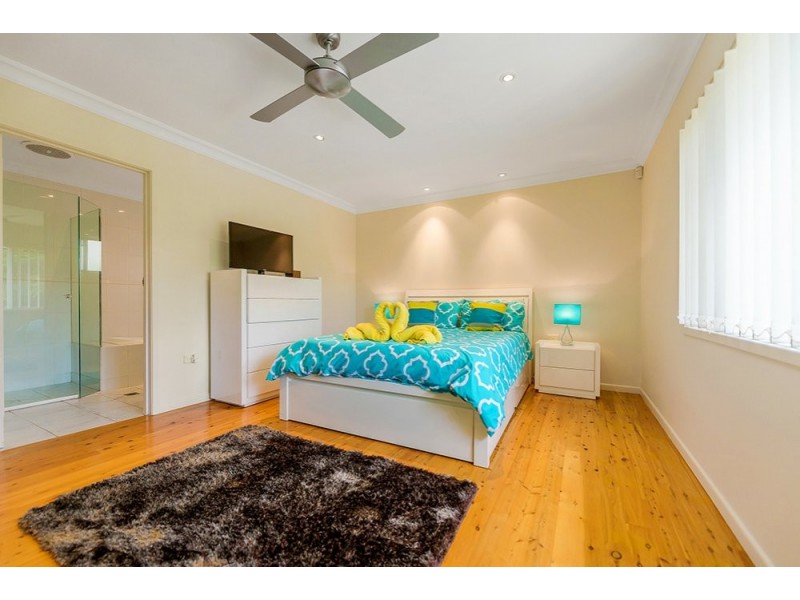 86 Gibraltar Drive, Isle Of Capri QLD 4217