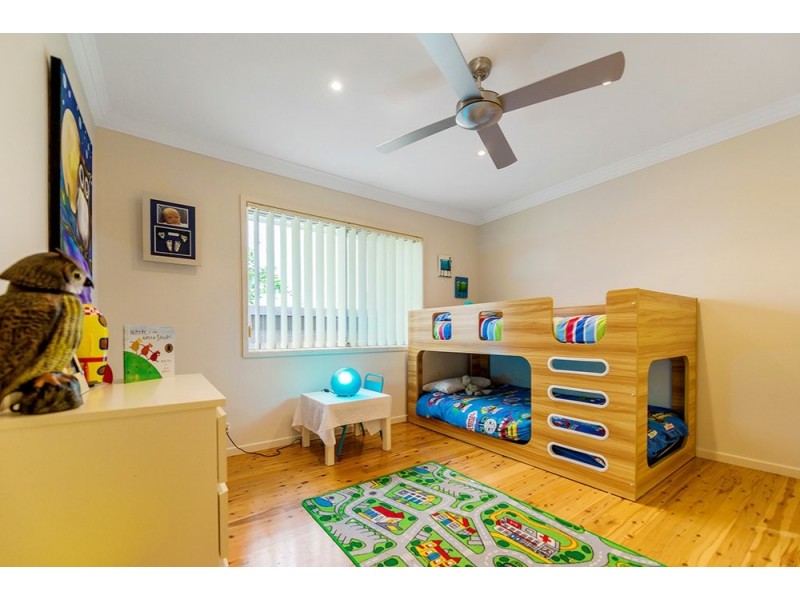86 Gibraltar Drive, Isle Of Capri QLD 4217