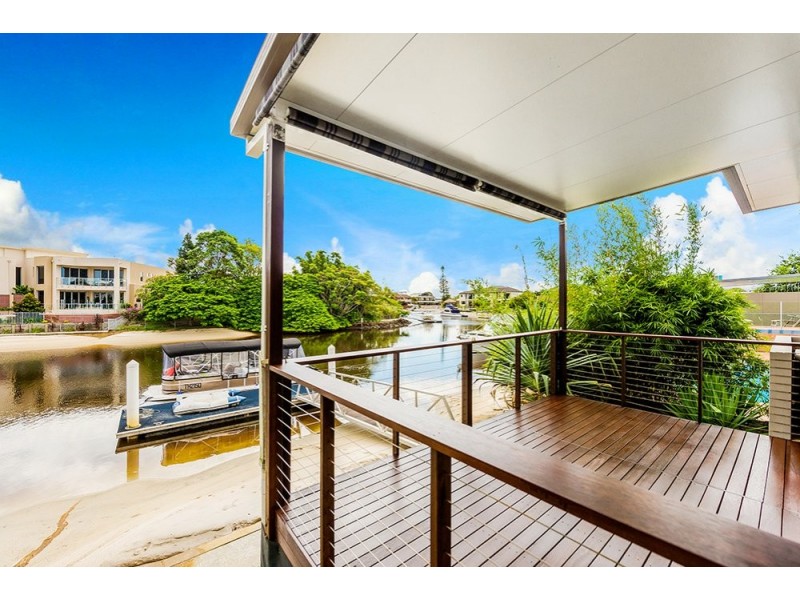 86 Gibraltar Drive, Isle Of Capri QLD 4217