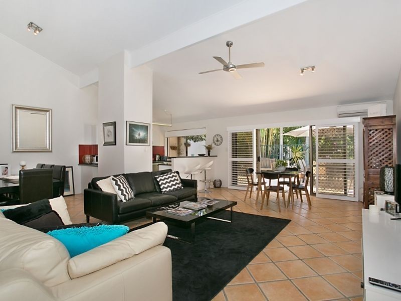12/9 Freyburg Street, Bundall QLD 4217