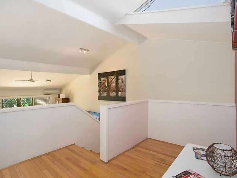 12/9 Freyburg Street, Bundall QLD 4217