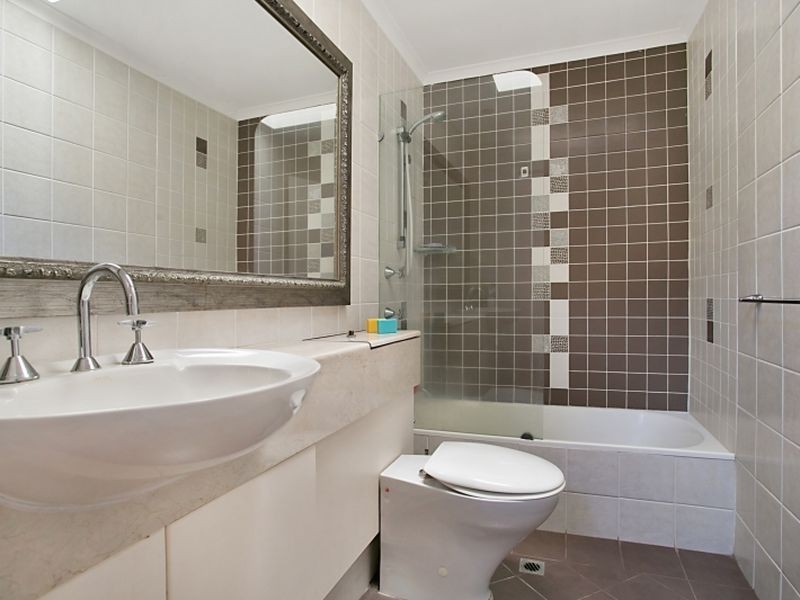 12/9 Freyburg Street, Bundall QLD 4217