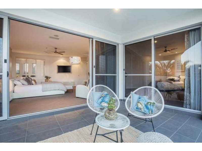 20 Edinburgh Road, Benowa Waters QLD 4217