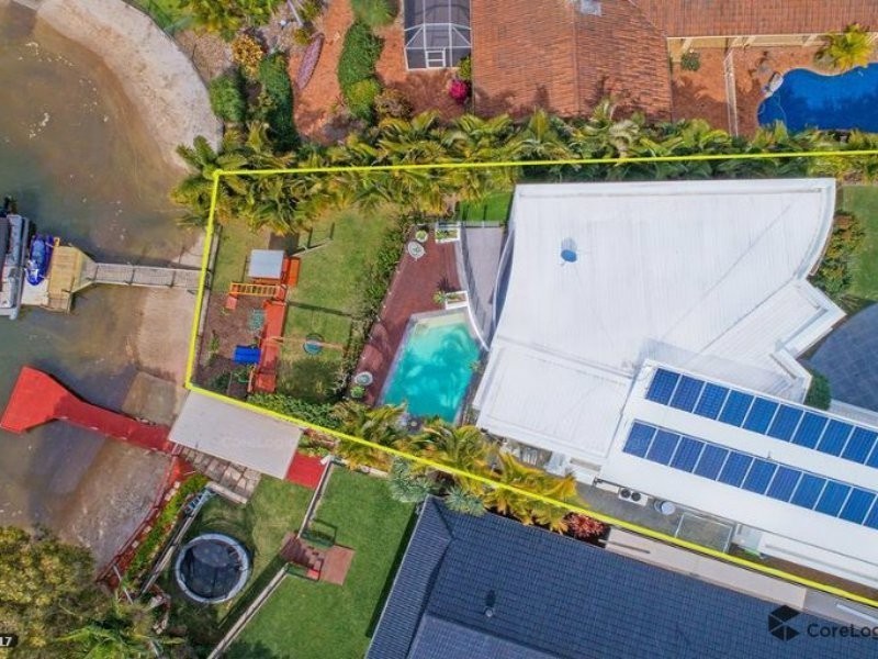 20 Edinburgh Road, Benowa Waters QLD 4217