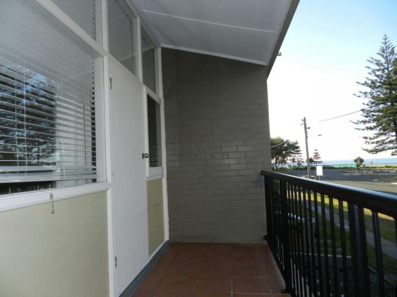 2/118 Old Burleigh Road, Broadbeach QLD 4218