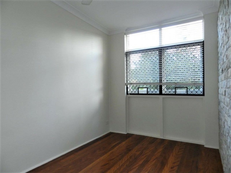 2/118 Old Burleigh Road, Broadbeach QLD 4218