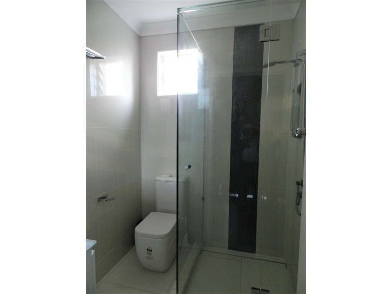 2/118 Old Burleigh Road, Broadbeach QLD 4218