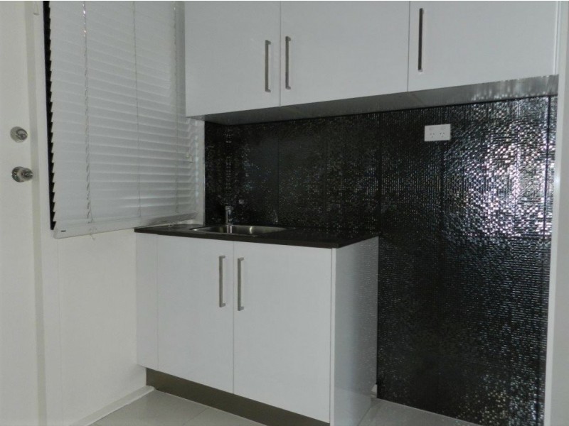 2/118 Old Burleigh Road, Broadbeach QLD 4218