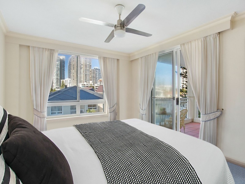 25/122-130 Old Burleigh Road, Broadbeach QLD 4218