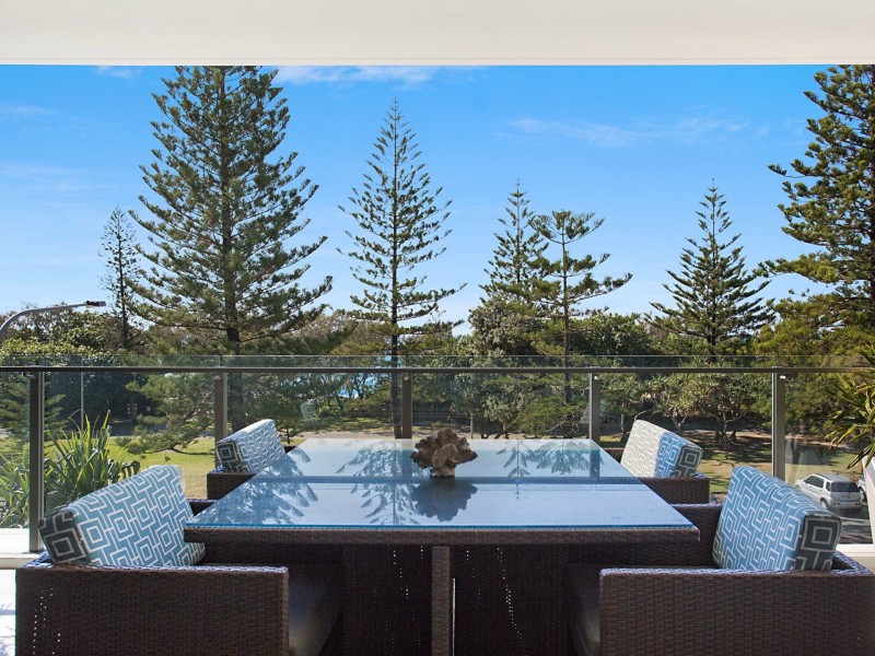 6/64 The Esplanade, Burleigh Heads QLD 4220