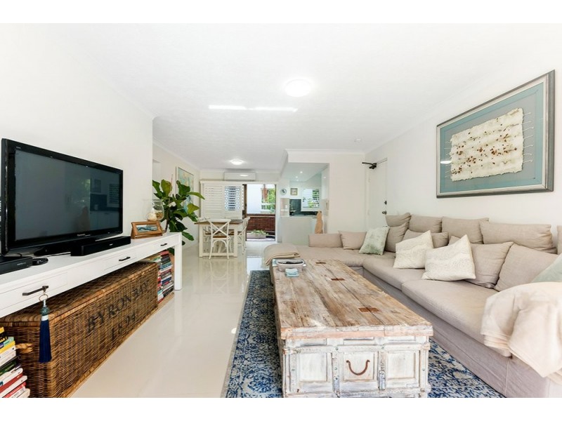 6/7 Federation Avenue, Broadbeach QLD 4218