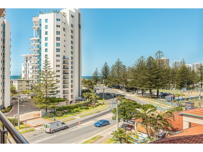 404/95 Old Burleigh Road, Broadbeach QLD 4218