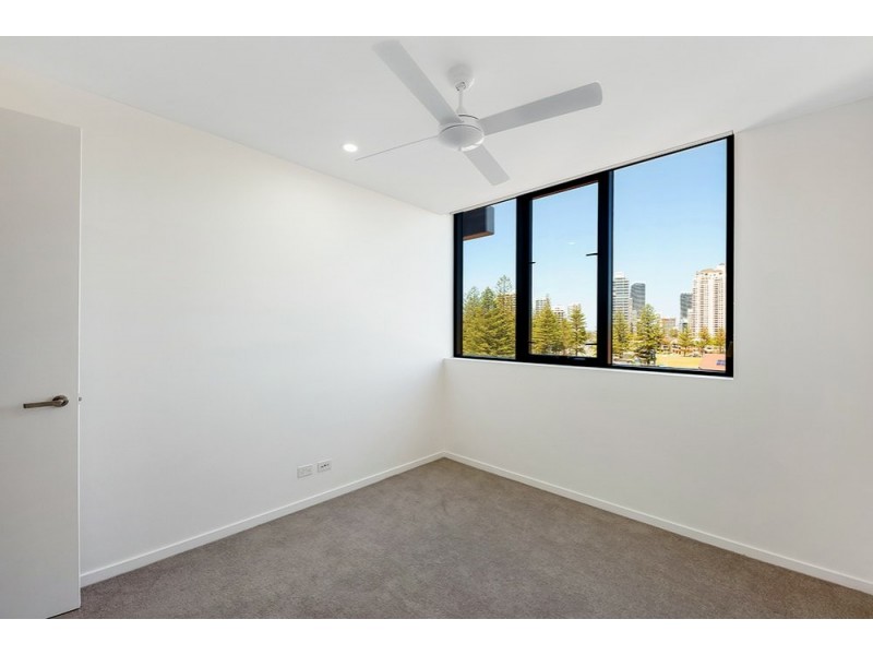 404/95 Old Burleigh Road, Broadbeach QLD 4218