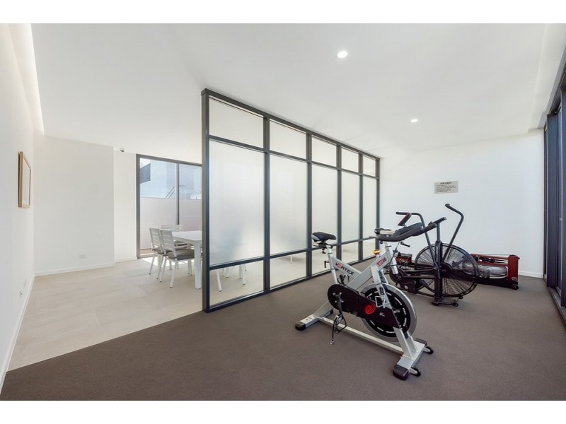 404/95 Old Burleigh Road, Broadbeach QLD 4218
