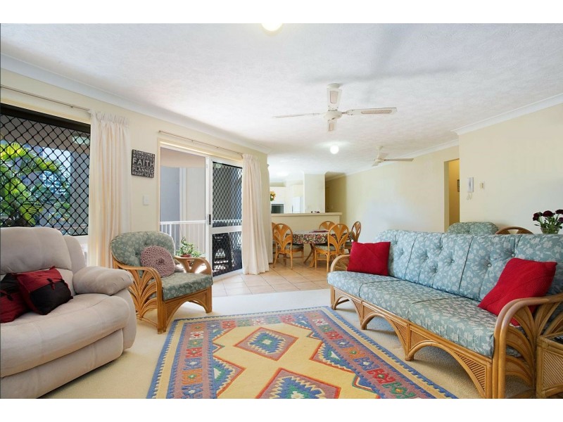 8/16 Jubilee Avenue, Broadbeach QLD 4218