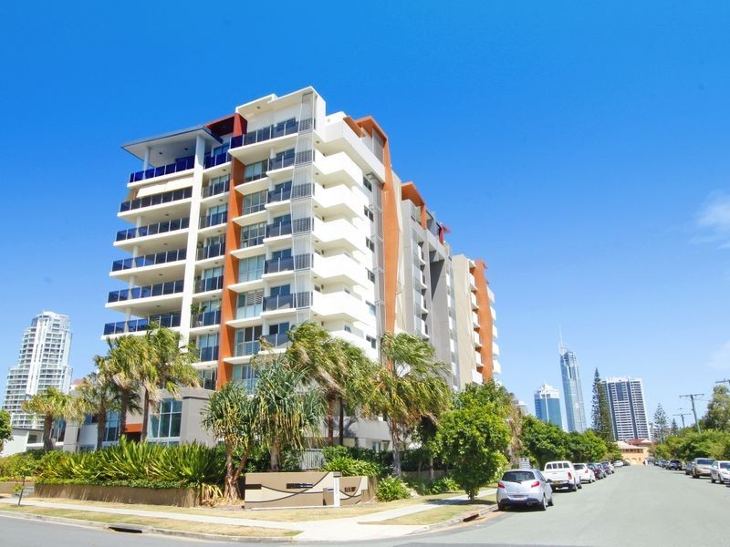 18/53 Darrambal Street, Chevron Island QLD 4217