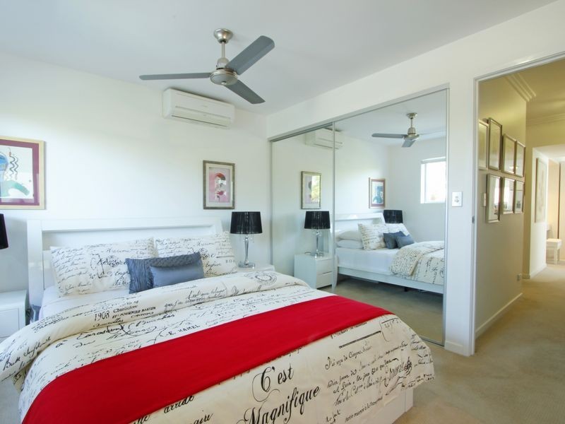 18/53 Darrambal Street, Chevron Island QLD 4217