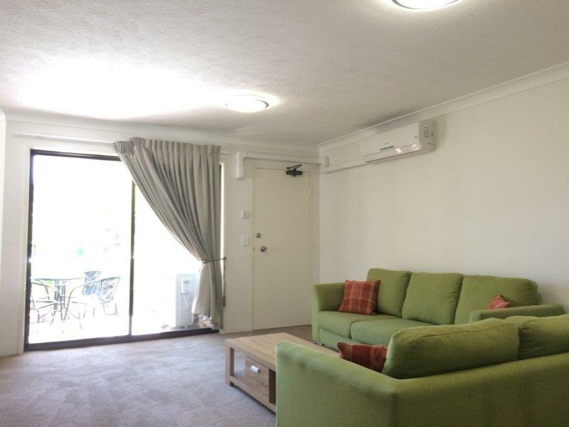 1/8 Queensland Avenue, Broadbeach QLD 4218