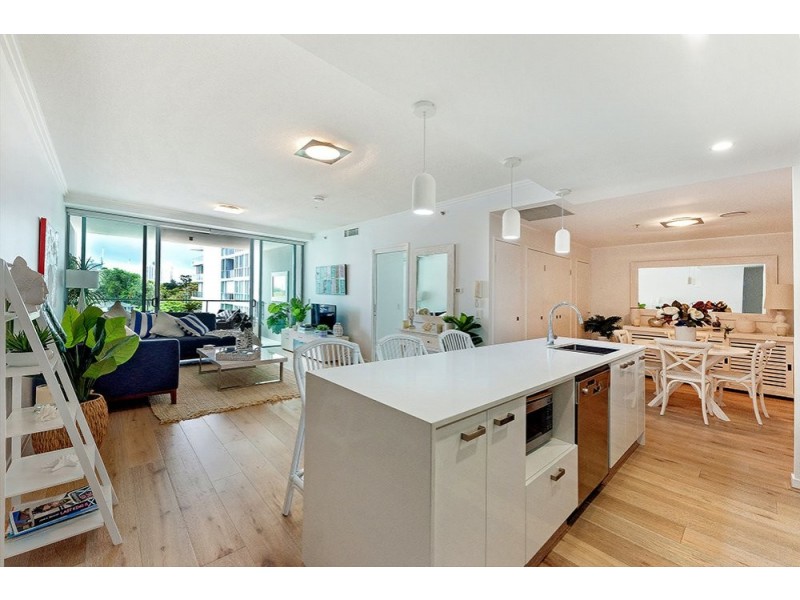 2318/33 T.E Peters Drive, Broadbeach Waters QLD 4218