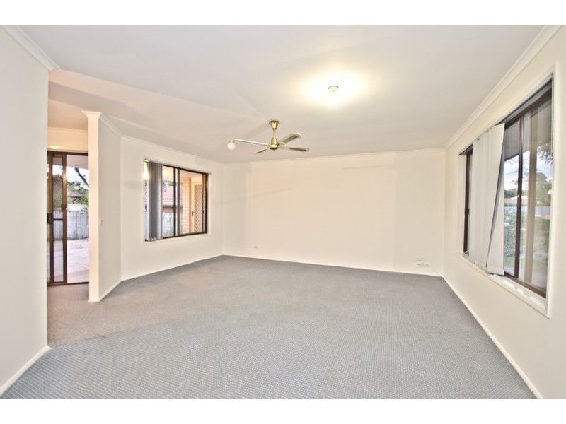 7 Cozens Way, Highland Park QLD 4211