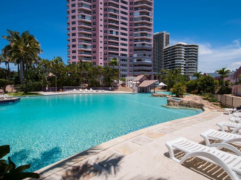 140/12 Commodore Drive, Paradise Waters QLD 4217