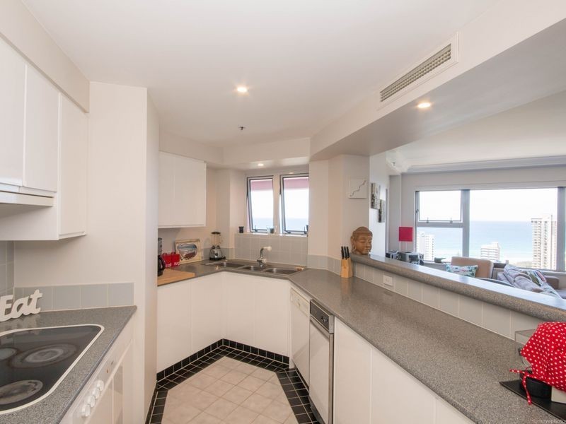 140/12 Commodore Drive, Paradise Waters QLD 4217