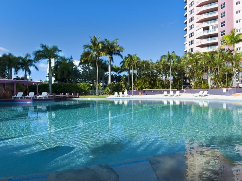 140/12 Commodore Drive, Paradise Waters QLD 4217