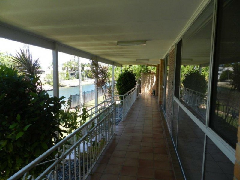8 Key West, Broadbeach Waters QLD 4218