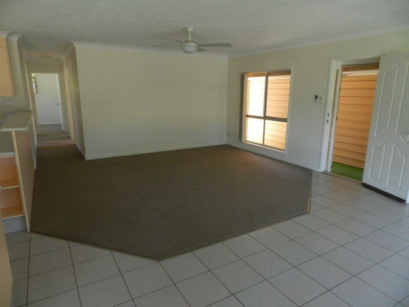 8 Key West, Broadbeach Waters QLD 4218