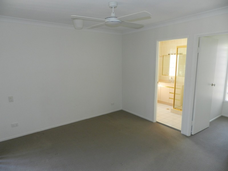 8 Key West, Broadbeach Waters QLD 4218