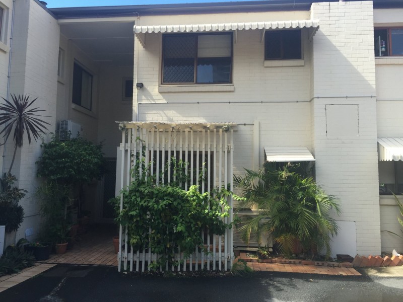 5/16 Elizabeth Avenue, Broadbeach QLD 4218