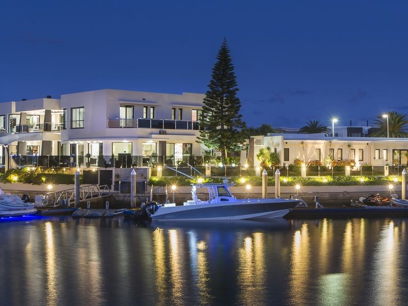 22 Parklane Terrace, Sovereign Islands QLD 4216