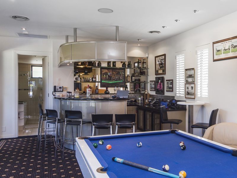 22 Parklane Terrace, Sovereign Islands QLD 4216