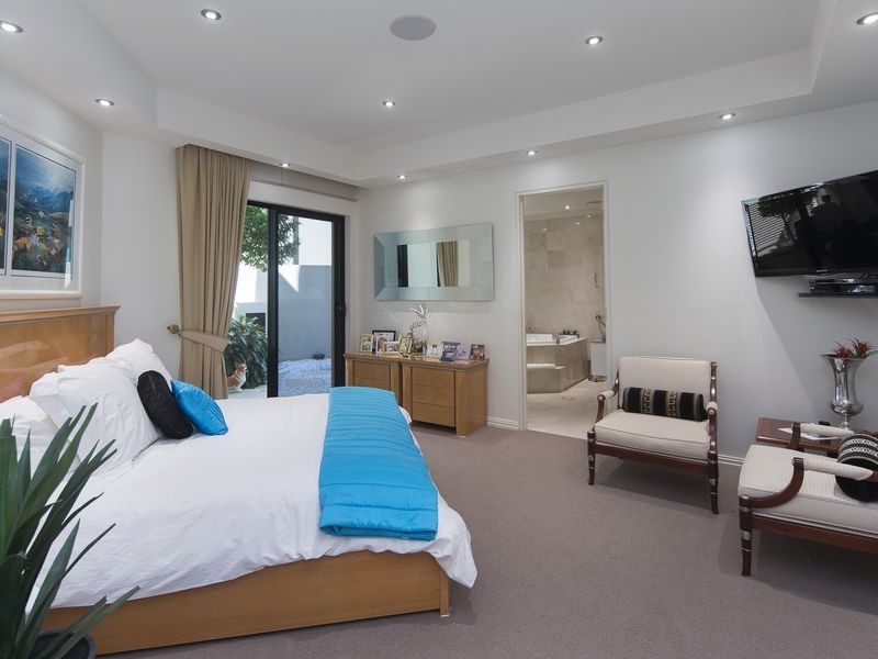 22 Parklane Terrace, Sovereign Islands QLD 4216