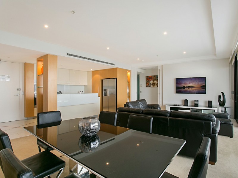 702/19 Albert Avenue, Broadbeach QLD 4218