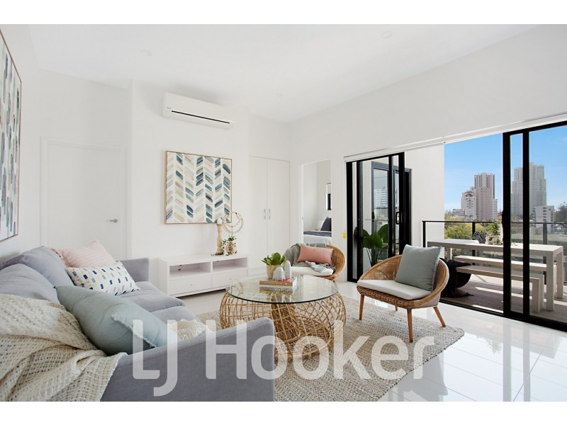 Broadbeach Waters QLD 4218