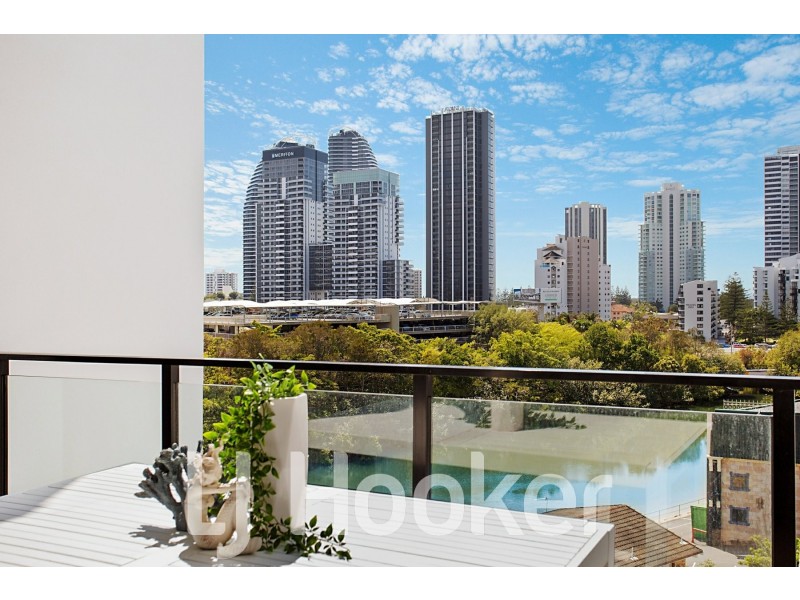 Broadbeach Waters QLD 4218