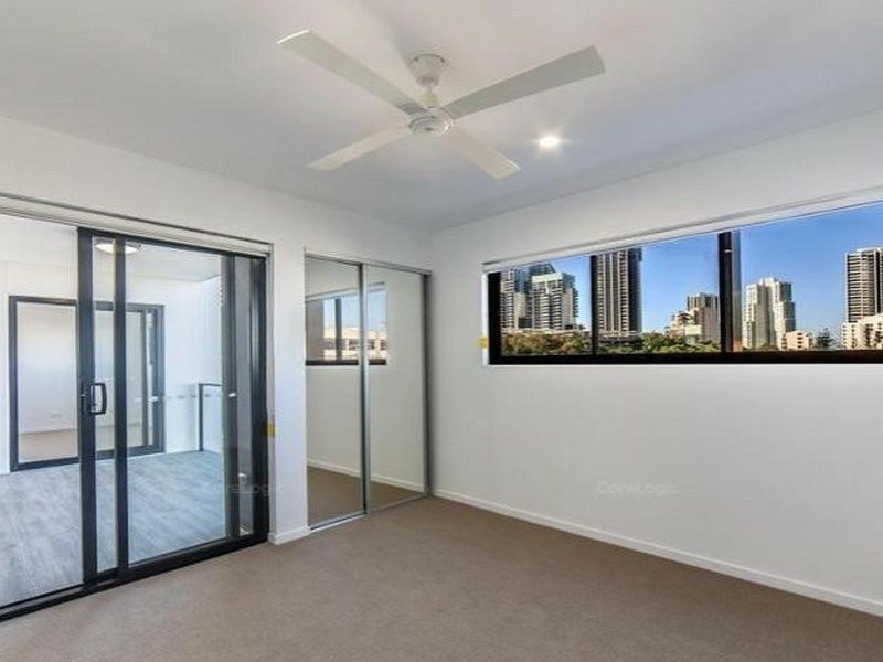 203/9 Hooker Blvd, Broadbeach QLD 4218