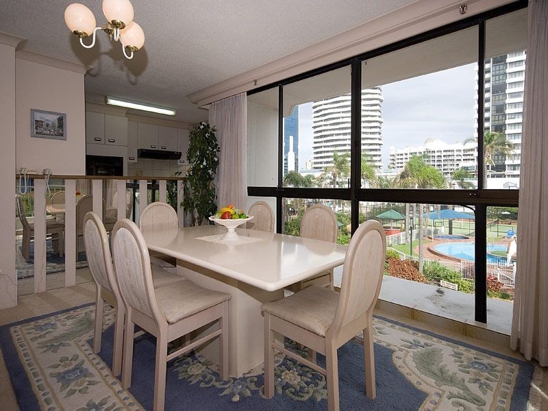 2D/1 Albert Avenue, Broadbeach QLD 4218