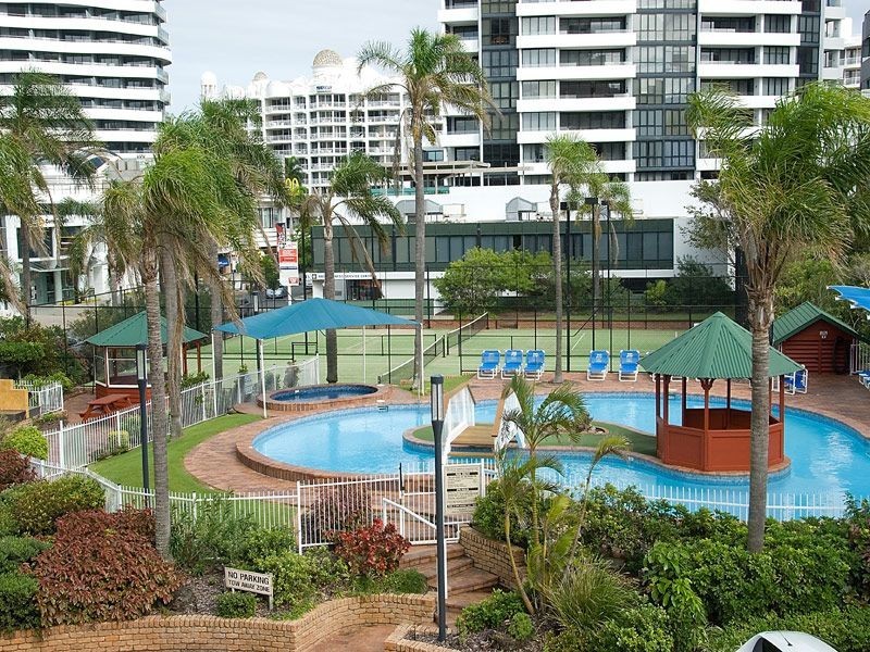 2D/1 Albert Avenue, Broadbeach QLD 4218