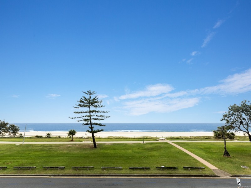 134A Marine Parade, Miami QLD 4220