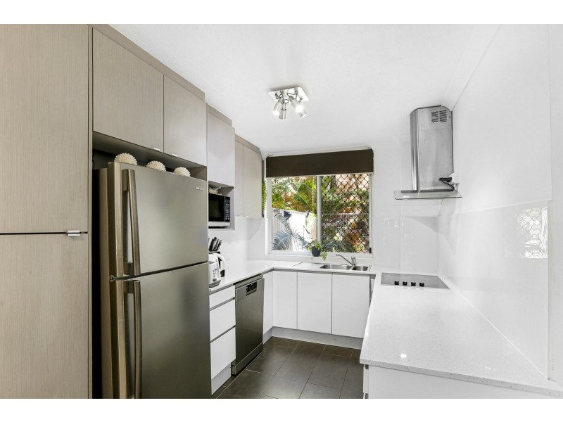 22/28 Chairlift Avenue, Miami QLD 4220