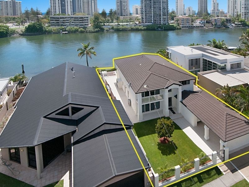 24 Amalfi Drive, Isle Of Capri QLD 4217