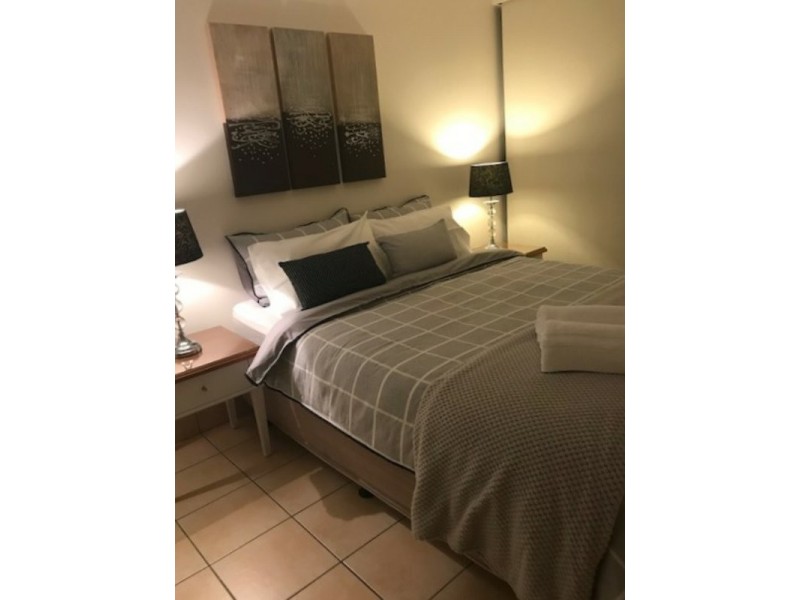 4/35 Broadbeach Blvd, Broadbeach QLD 4218