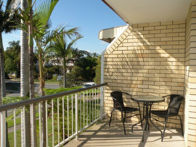 6/9 Duet Drive, Mermaid Waters QLD 4218