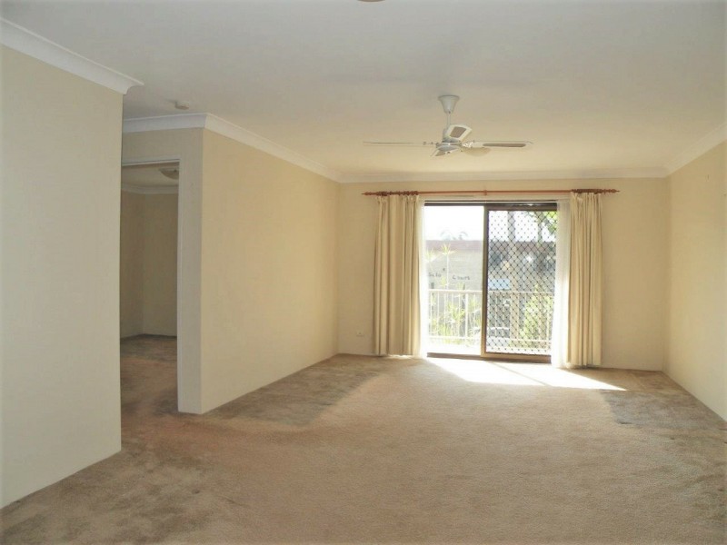 6/9 Duet Drive, Mermaid Waters QLD 4218