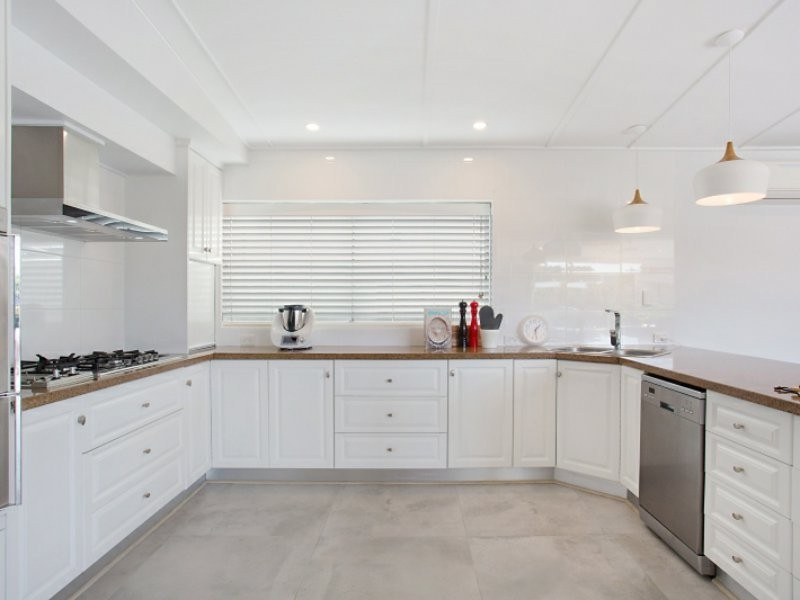 25 Summerland Key, Broadbeach Waters QLD 4218