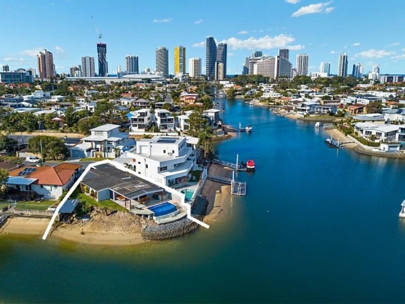 25 Summerland Key, Broadbeach Waters QLD 4218