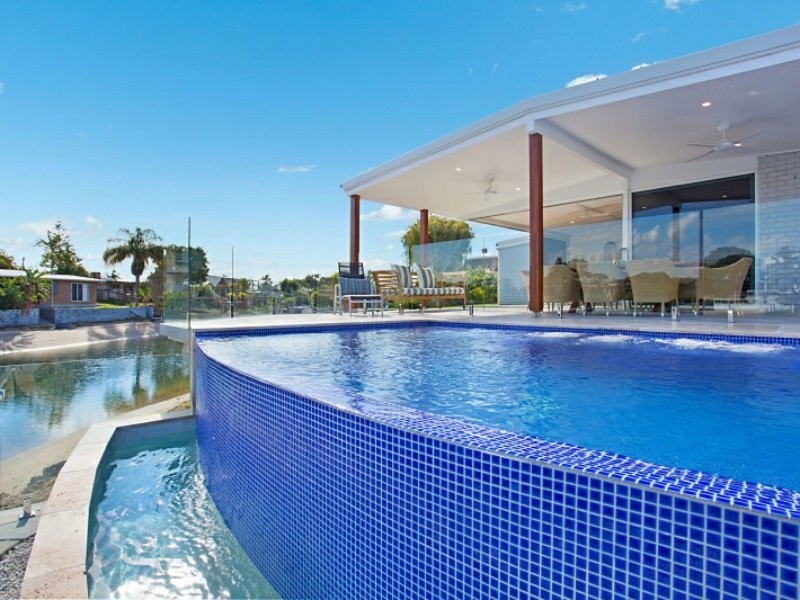 25 Summerland Key, Broadbeach Waters QLD 4218